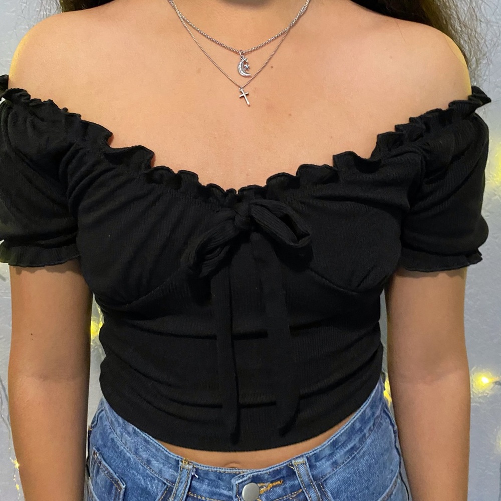 Love Tree- off the shoulder crop top